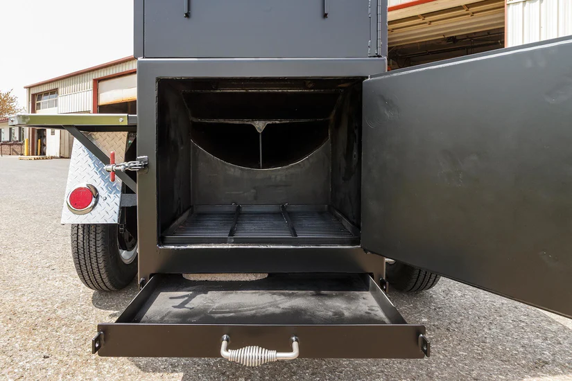 Tank_Smoker_Firebox_Ashpan_1723d6f2-fce4-4a85-8043-6c36497169ad_826x550